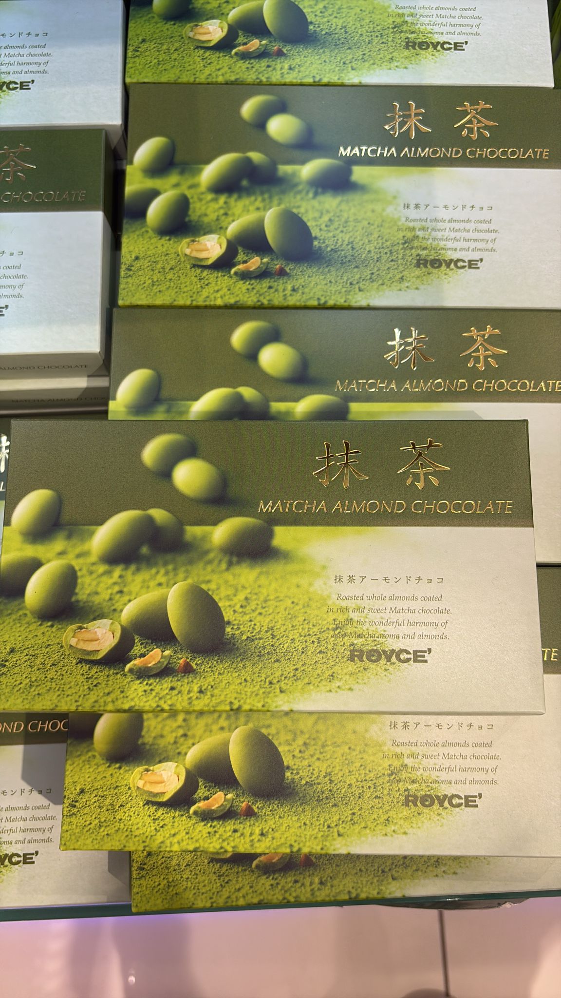Royce 綠茶杏仁朱古力