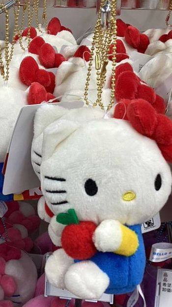 Apple Hello Kitty 公仔掛飾