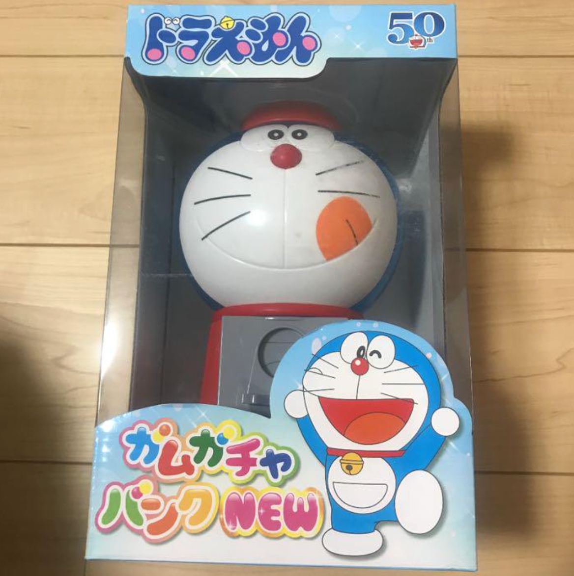 多啦A夢香口膠扭蛋機
