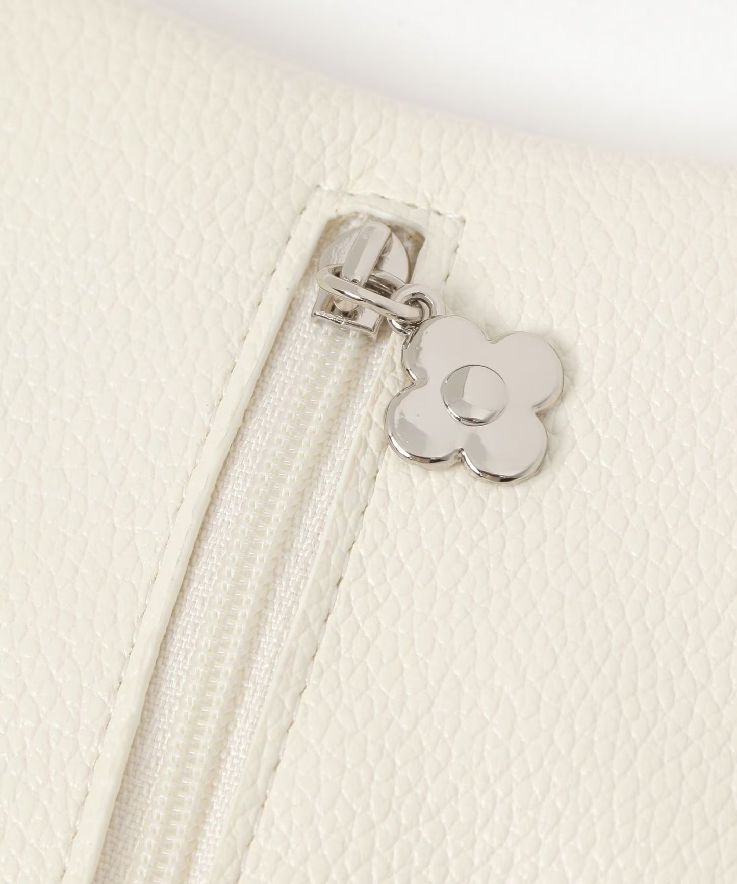 多啦A夢 x Studio Clip 多啦美合成皮Pouch