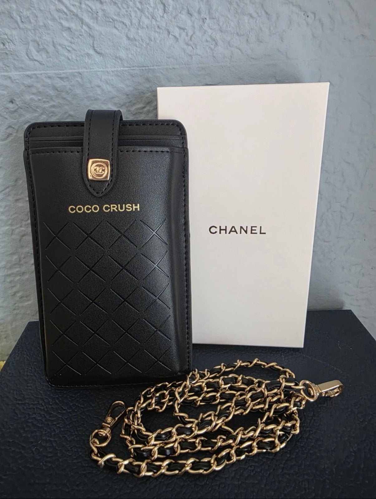 Chanel 贈品 Coco Crush 黑色手機掛袋