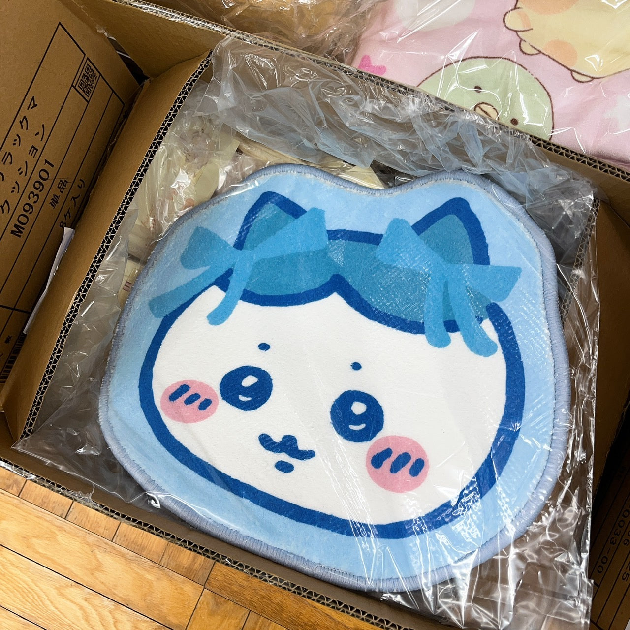 Chiikawa 絲帶大頭防滑地毯