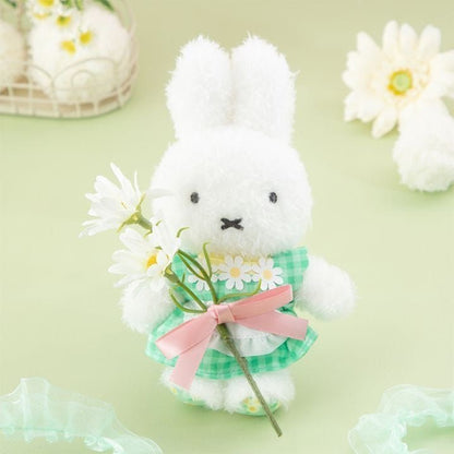 Miffy Flower 洋甘菊花花圍裙公仔掛飾(綠色衫)