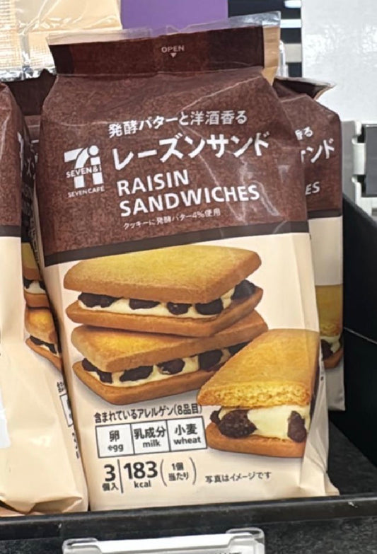 日本7-11限定 Raisin Sandwiches 蘭姆葡萄夾心餅