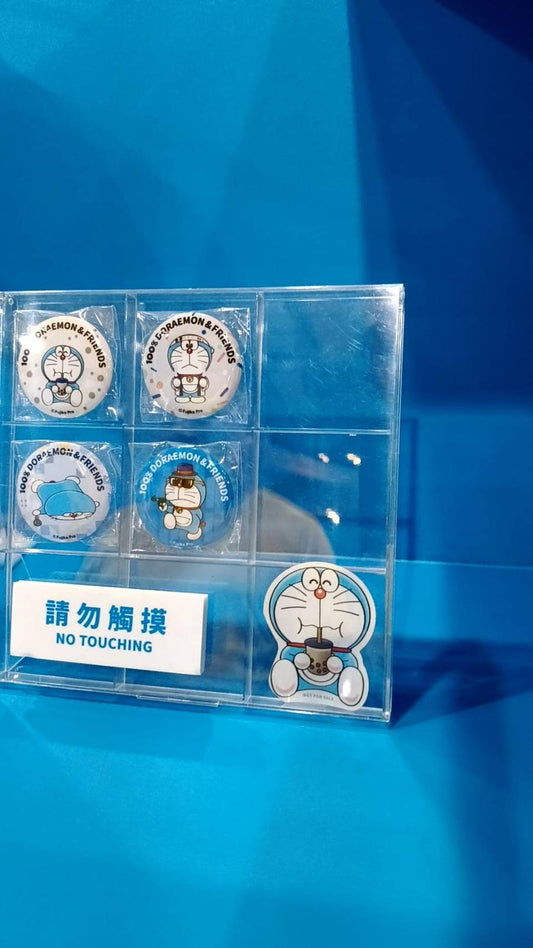 100%多啦A夢&Friends巡迴特展台北站限定 襟章 隨機一款