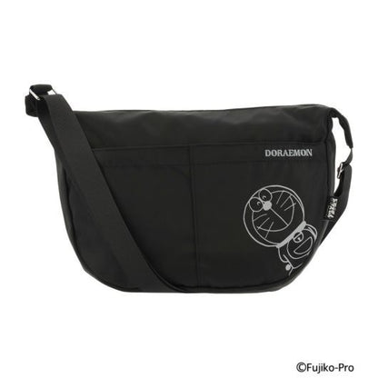 Sacbar 多啦A夢舉手笑斜孭袋