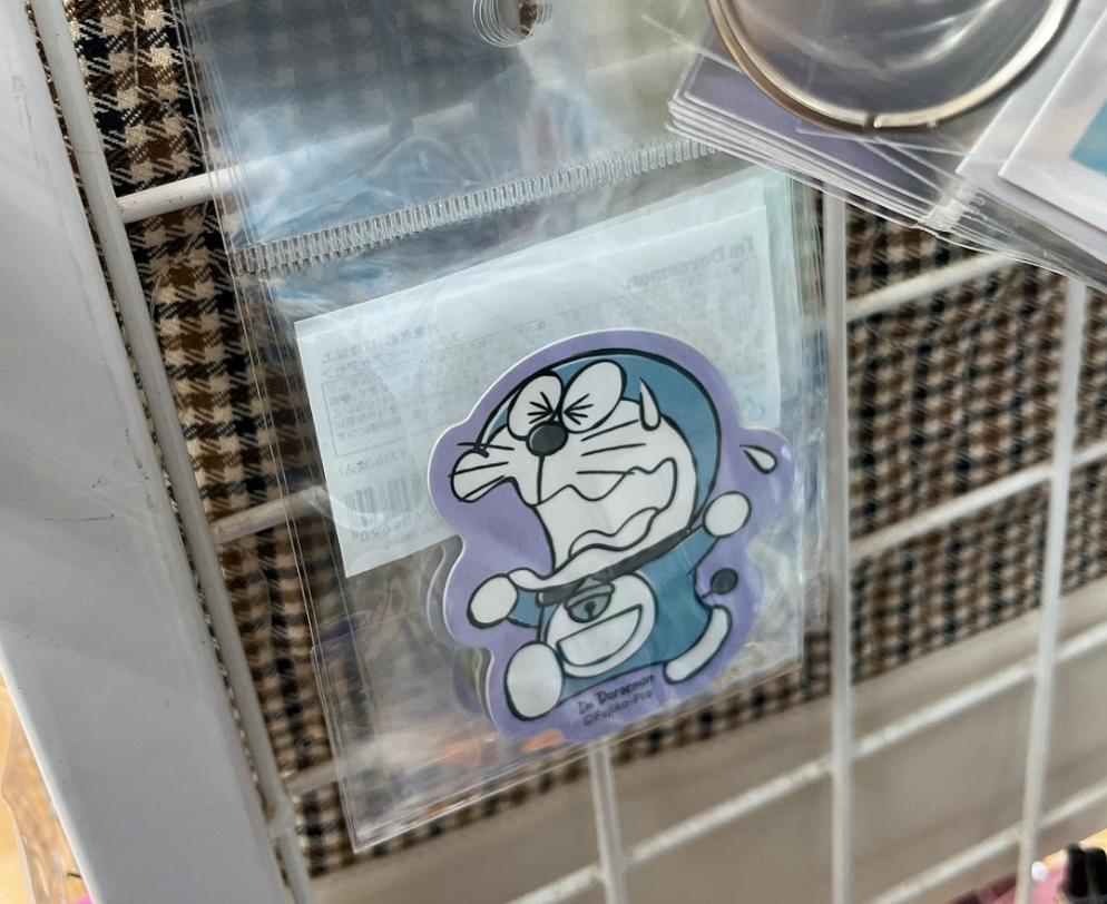 多啦A夢表情逃跑貼紙