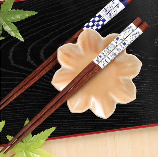 未來百貨限定 多啦a夢和之心筷子