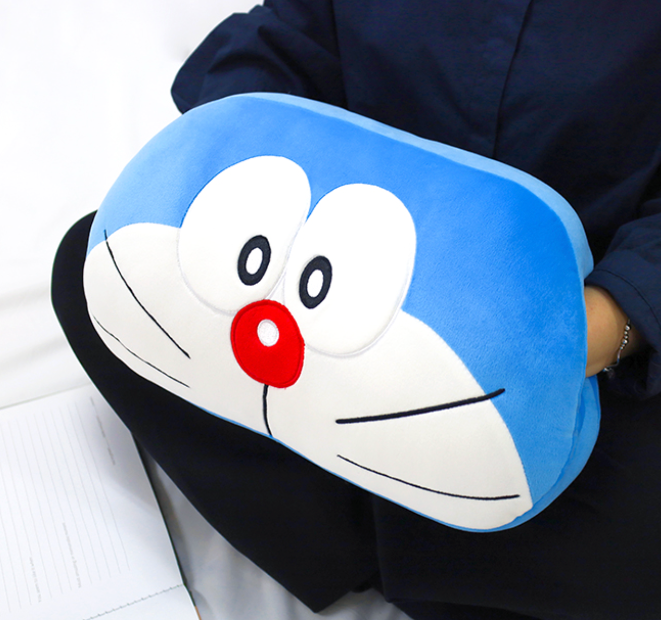 韓國 多啦A夢暖手公仔咕𠱸Cushion