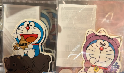 北海道限定  多啦A夢襟章/鎖匙扣/貼紙