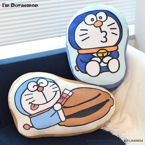 Flowering 多啦A夢Cushion