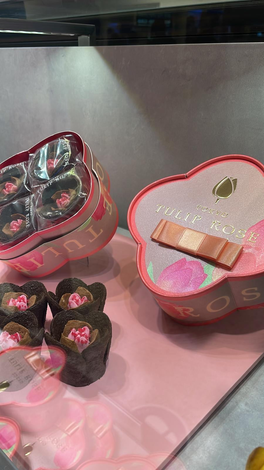 Tulip Rose 黑加倫朱古力味 4枚入
