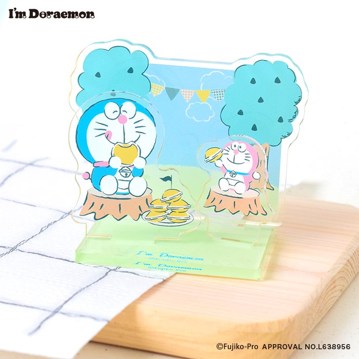 野餐背景I'm Doraemon Stand